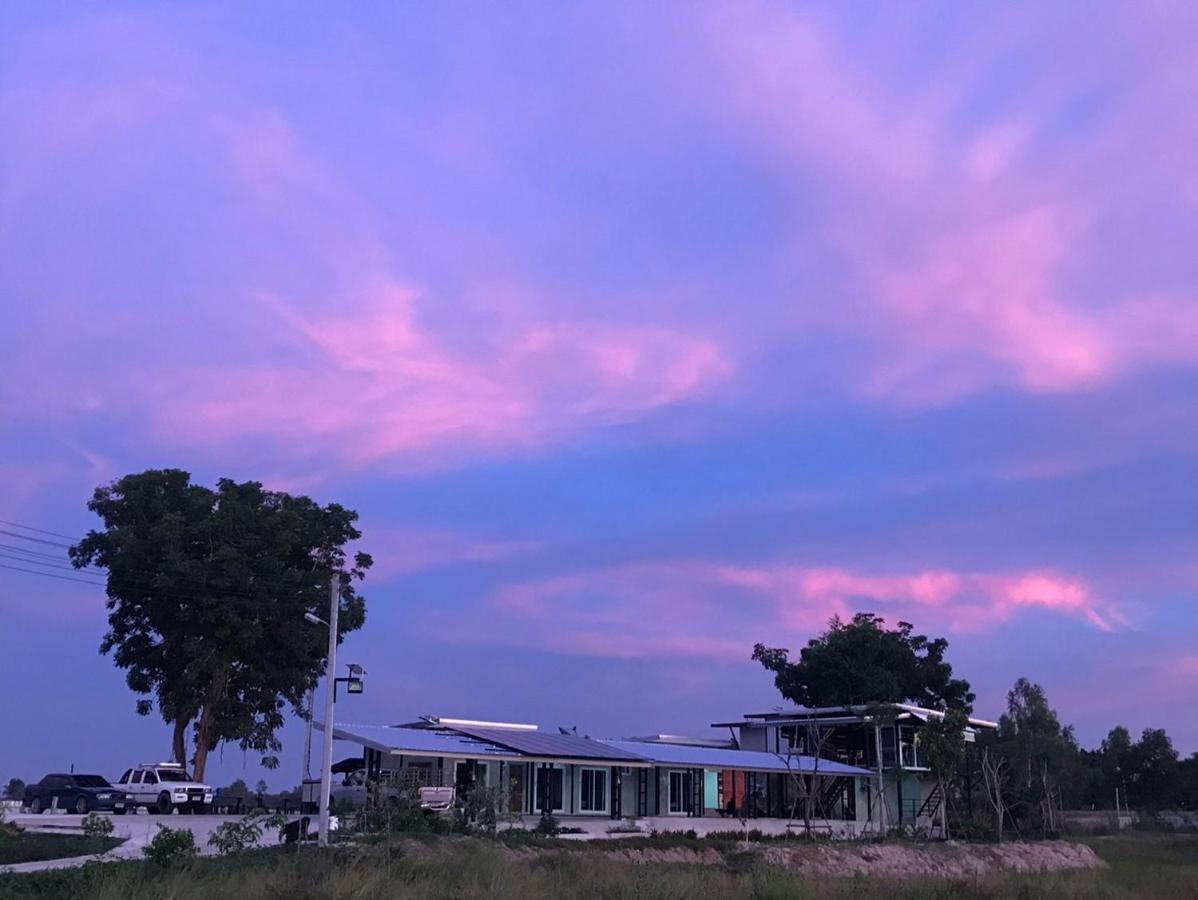 Solarcell Private Homestay Uthai Thani Exterior photo